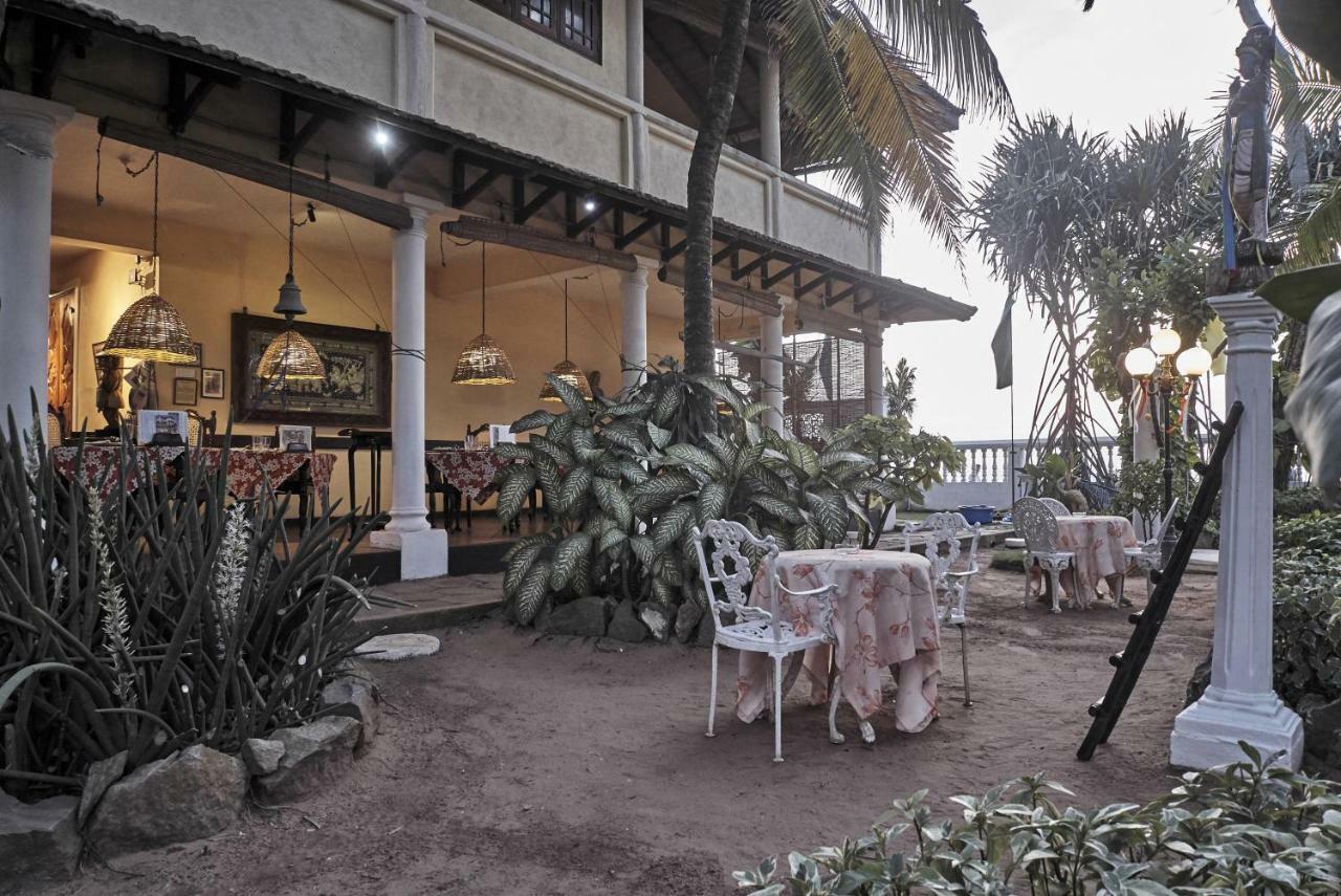 The Icebear Guesthouse Negombo Exterior photo
